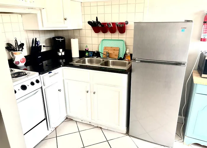 1br Hidden Coastal Retreat 3 3mins To Apartment